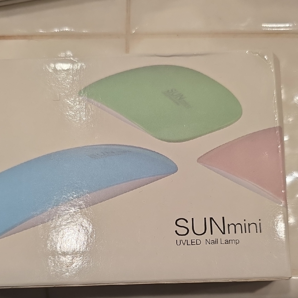 SUNmini UV LED Nail Lamp